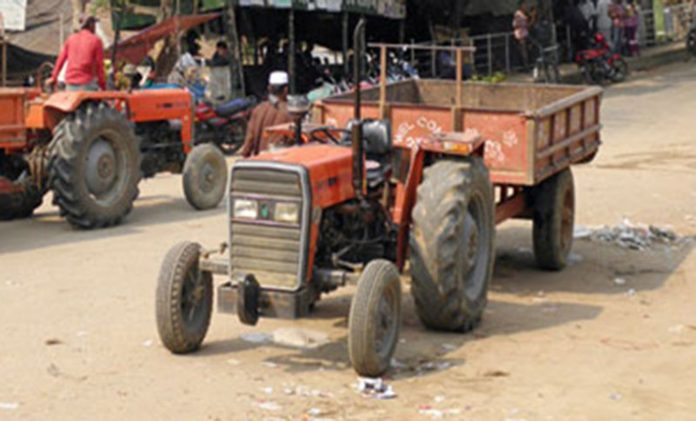 ট্রাক্টর