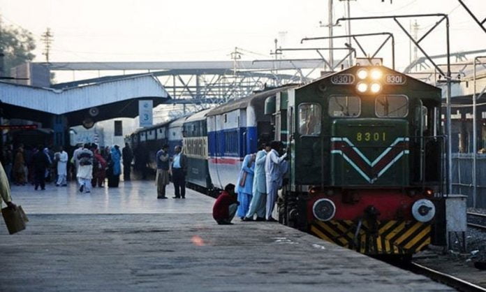 পাকিস্তানের মর্দানে লকডাউন
