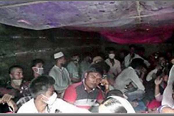 160559_bangladesh_pratidin_trak