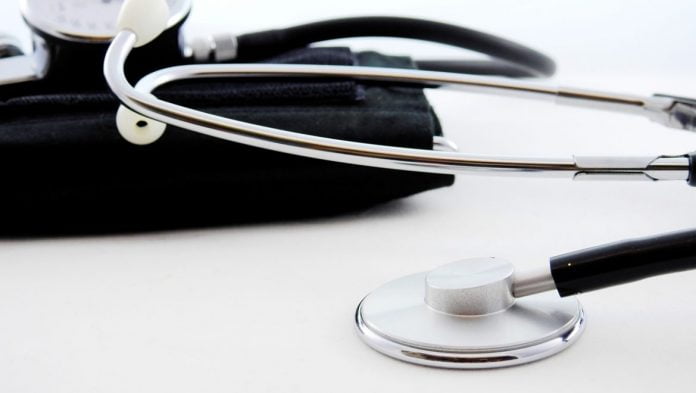 stethoscope-doctor-medical-blood-pressure-161489-1170x660