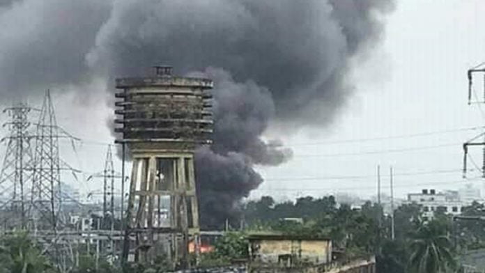 উপকেন্দ্রে আগুন