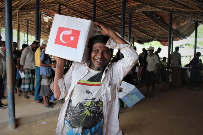 COXS-BAZAR-BANGLADESH-November-TIKA-distributed-winter-food-items-to-5-000-Rohingya-families-in-camps-on-Nov.-23-2020_13