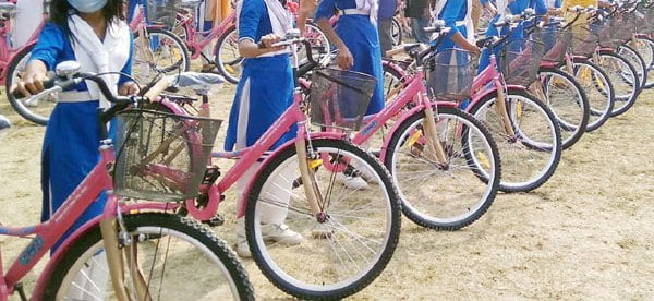 164538_bangladesh_pratidin_Magura-Bicycle-Distribution