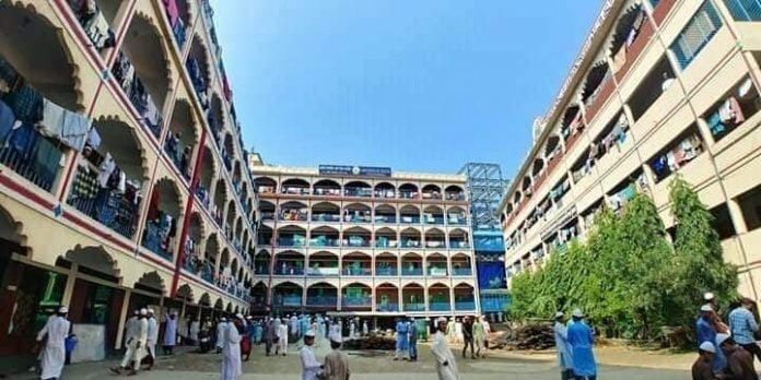যাত্রাবাড়ী মাদ্রাসা